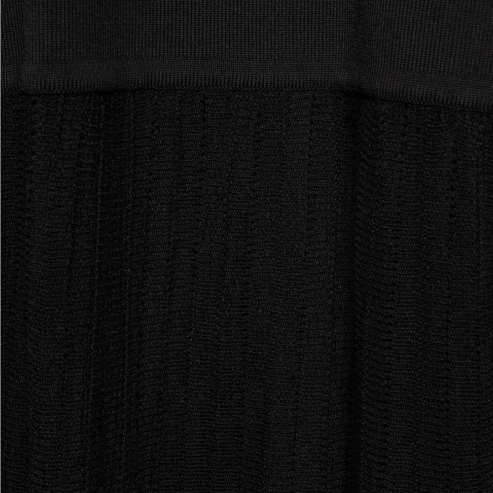 Sz S mango Vestigo black Gracy Textured Dress In a svelte, textured fabric, - Picture 6 of 15